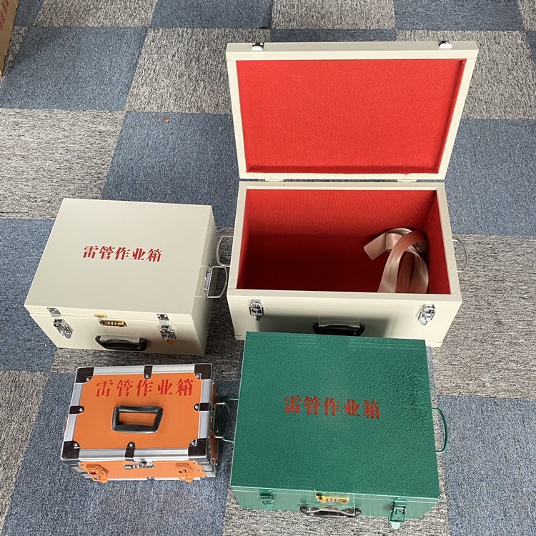 舒城爆破工程作业箱如何选择？玻璃钢与传统材质的全面对比